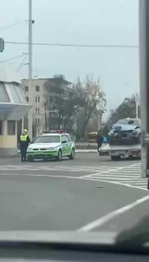 На «стакане» в Бендерах поставили разбитую машину