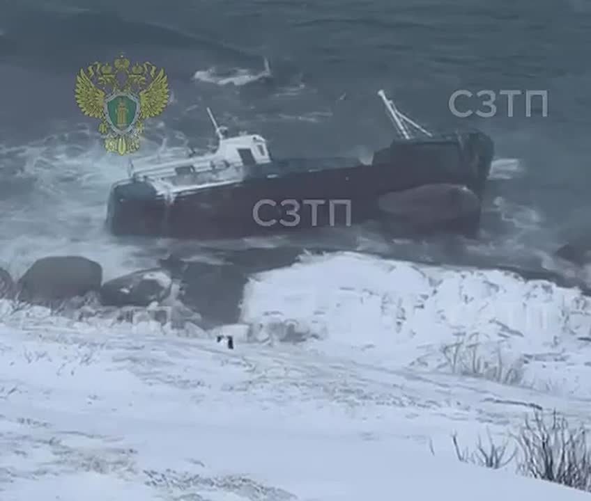 Шторм унес в море одно судно и опрокинул другое в Мурманской области, — Северо-Западная транспортная прокуратура
