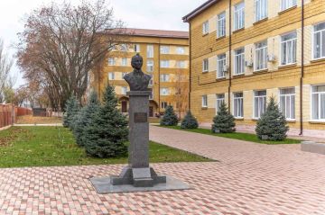 ДЛЯ СУВОРОВЦЕВ ПРОВЕЛИ ОТКРЫТЫЙ УРОК «ИСТОРИЯ ПРИДНЕСТРОВСКОГО НАРОДА»