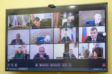 Президент провел совещание с руководителями органов госвласти и управления