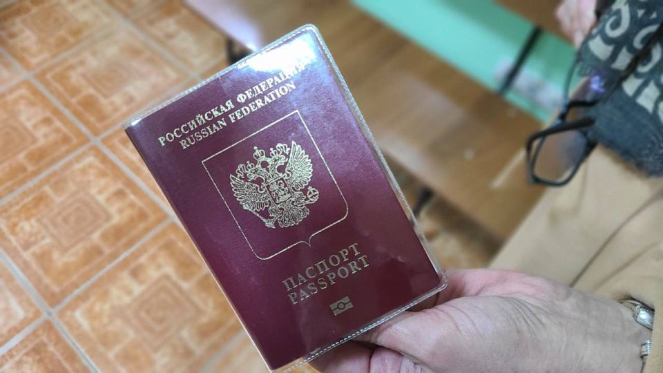 Сотрудники Посольства РФ в Молдове провели выездное консульское обслуживание в Тирасполе, выдав несколько сотен российских заграничных паспортов