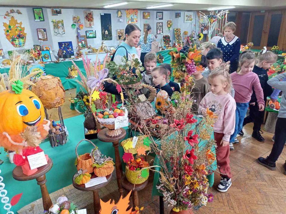 Выставка «Дары осени» закрывается через неделю!