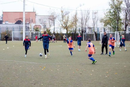 КОМАНДЫ СУВОРОВСКОГО УЧИЛИЩА ВЫШЛИ В ФИНАЛ РЕСПУБЛИКАНСКОГО ТУРНИРА «КОЖАНЫЙ МЯЧ»