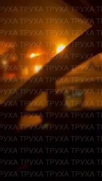 Горящий склад во Львове после налёта дронов Герань-2