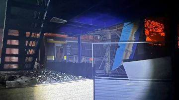 Ночью в Днепропетровске в результате ударов были уничтожены локомотивное депо и телецентр, в котором распологались офисы местных СМИ