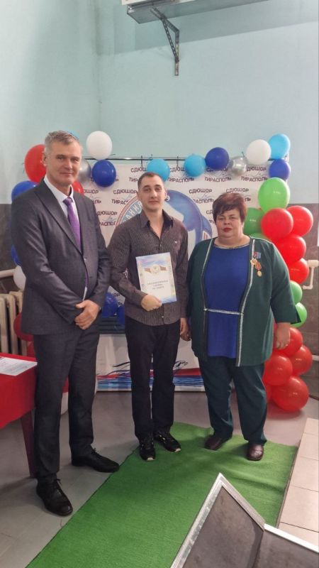 В СДЮШОР плавания в Тирасполе отметили 55-летний юбилей учреждения