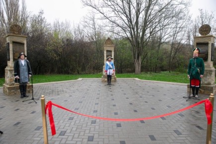 В Дубоссарском районе, на перекрестке дорог Дойбаны-Гояны и Тирасполь-Каменка, открыт исторический комплекс «Пограничные столбы» – уникальный просветительский объект, созданный по инициативе ветеранской организации...