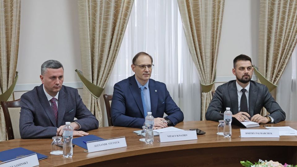 ������������� ������ � ����������� ��� ����������� � ������������ �������, � ������� �5+2� � � ����� ������������������� �� ��, ������ ����� ��� ��� ������� �������� �� ������� � �. �. ����� ������ ���� � �� �������� ��������