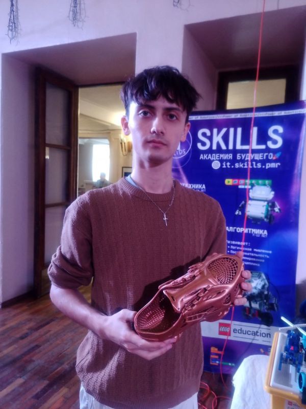 Кроссовки, напечатанные на 3D-принтере