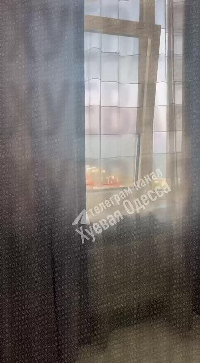 По Одессе уже третий час идёт налёт дронов