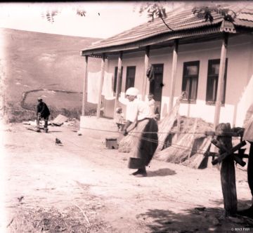 Изготовление верёвок. Село Дойбаны, 1928 год