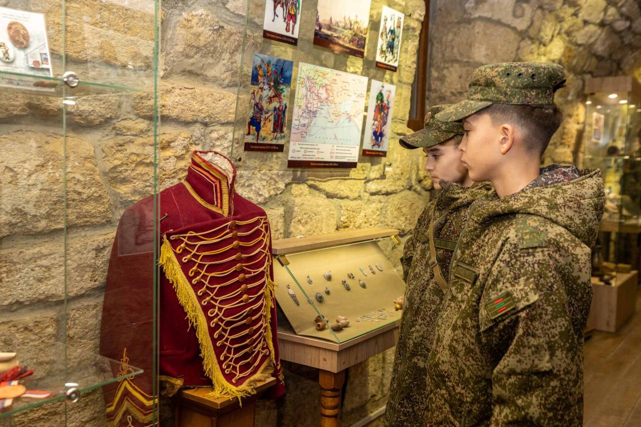 СУВОРОВЦЫ НА ВЫЕЗДНОЙ ЭКСКУРСИИ ПОЗНАКОМИЛИСЬ С ИСТОРИЕЙ ТИРАСПОЛЯ