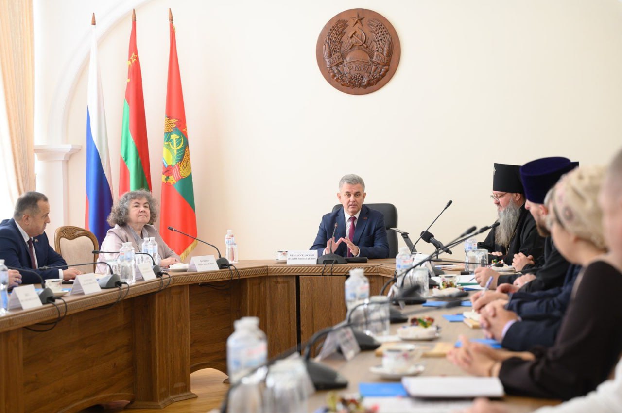 Президент Вадим Красносельский встретился с представителями религиозных конфессий Приднестровья: