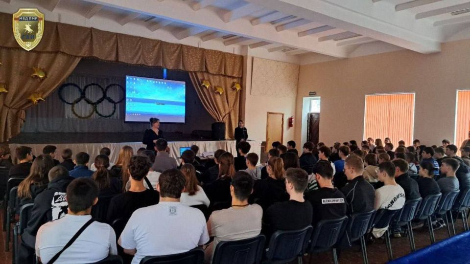 Сотрудники Госавтоинспекции продолжают работу по повышению безопасности детей и подростков