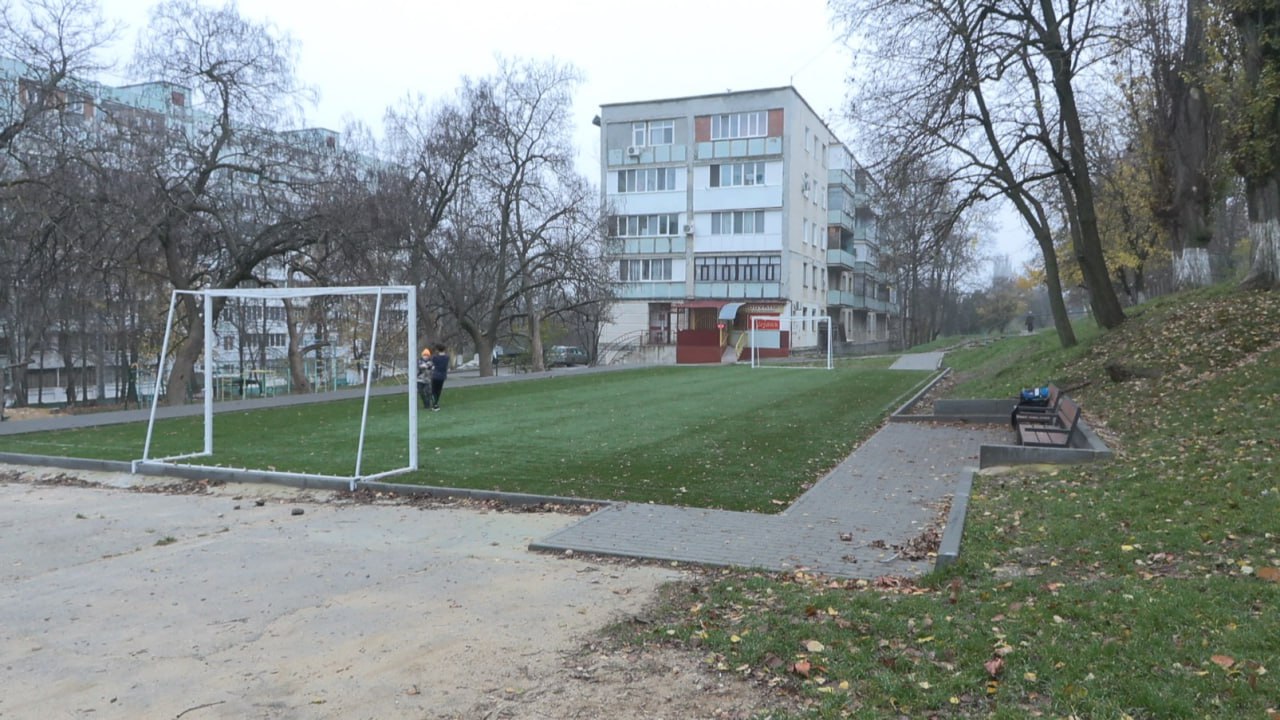 В центре внимания — дворы и тротуары
