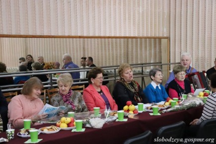 Клубу «Ветеран» – 40 лет. В районном Доме культуры прошло празднование юбилея клуба «Ветеран»