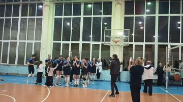 25:13. Бендерские волейболистки - чемпионы!