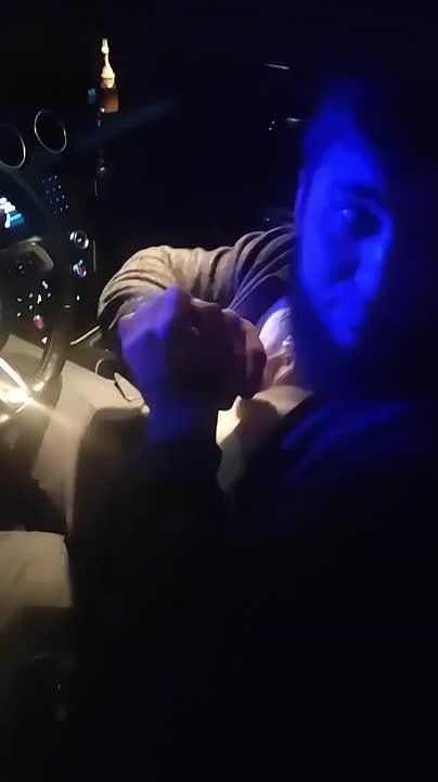 В Саратове сотрудник остановил чеченца, который с ходу начал оскорблять полицейского самыми последними словами и угрожать ему