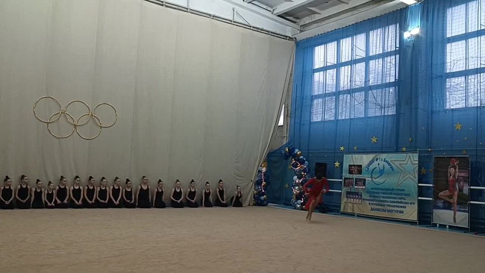 Только сегодня на ковре родной школы, в которой не выступала 20 лет, откуда начался звёздный путь, выступает многократный призёр международных соревнований Даниела Могурян
