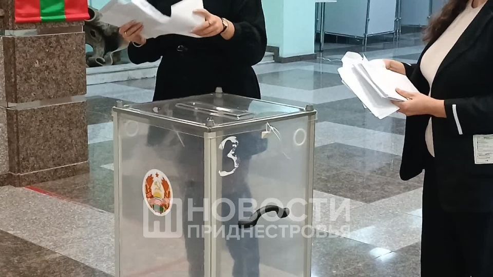 Первые бюллетени уже в урнах