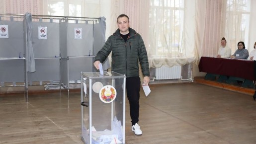 Избирательные участки не блокируют, людям штрафами не угрожают - бывает же такое: В Приднестровье выборы в Верховный совет и местные администрации проходят в штатном режиме