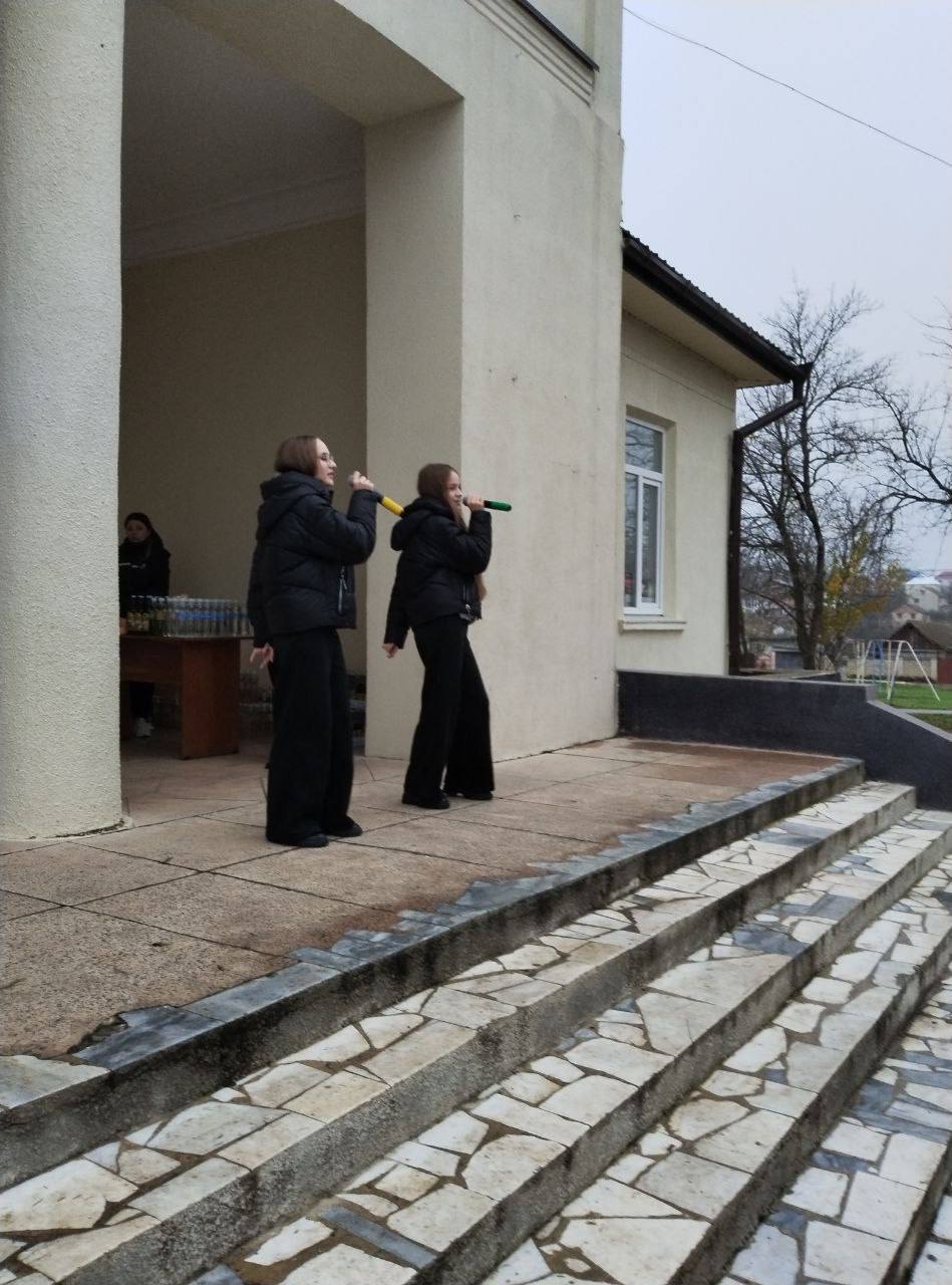 С песней и хорошим настроением — на выборы!