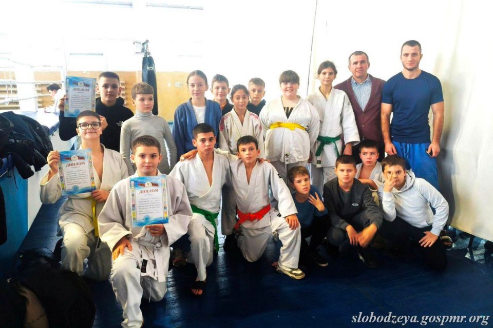 Спортсмены Слободзейской ДЮСШ №1 завоевали 14 медалей в чемпионате и первенстве ПМР по дзюдо