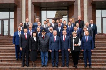 Президент выступил на торжественном заседании Верховного Совета