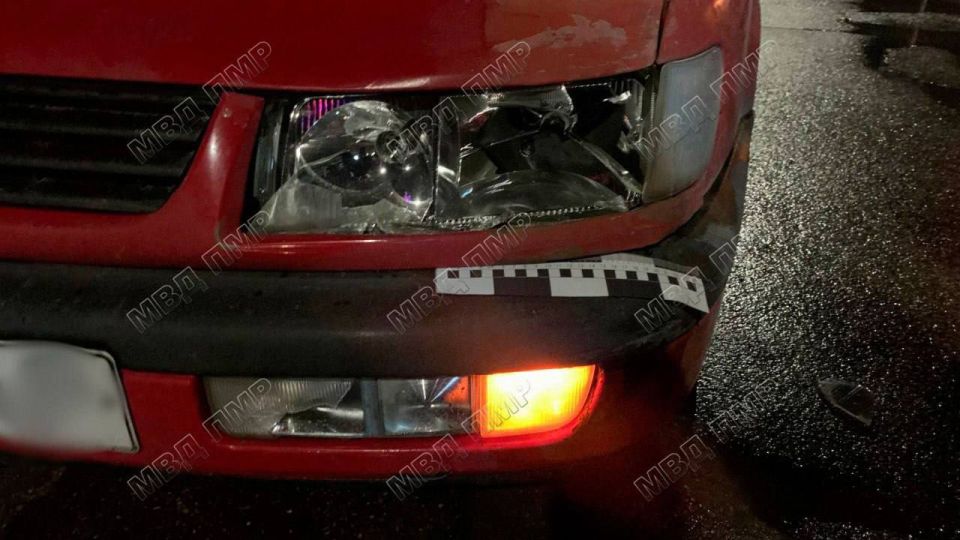 В Дубоссарах на улице Котовского водитель «Фольксвагена» сбил пешехода на «зебре»