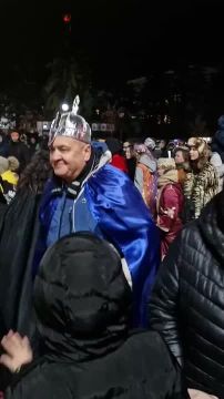        .    ,     ,      ,  , ,     !    ...