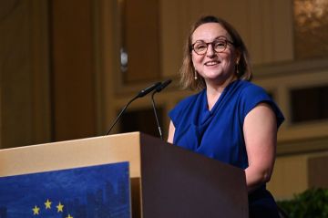 Посол ЕС в Молдове Ивона Пьорко комментируя предоставление Брюсселем финансовой помощи Молдове заявила, что часть этих средств должны достаться Тирасполю и Комрату независимо от политических предпочтений в этих регионах