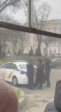 Походу в Одессе полиция пытается выявить фейковых евреев, так как некоторые мужчины стали притворяться евреями, чтобы свободно ходить по городу