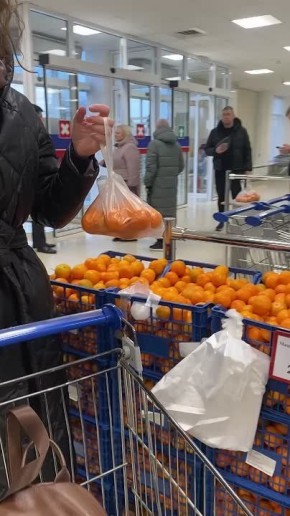 Мандариновая битва началась в супермаркетах: Турция против Греции