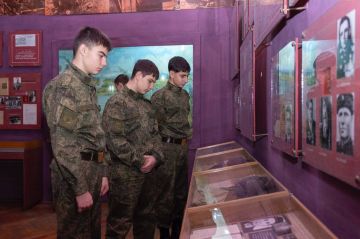 СУВОРОВЦЫ ПОСЕТИЛИ МУЗЕИ ГОРОДА БЕНДЕРЫ