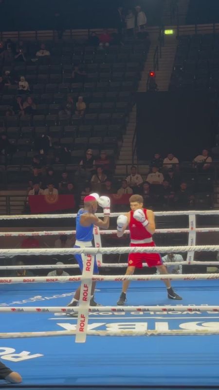 Боксер Василий Чеботарь пробился в четвертьфинал чемпионата мира в Дубае