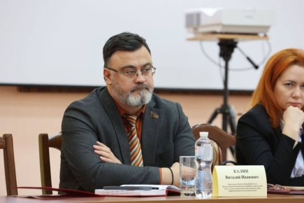 В работе конференции по правам человека принял участие председатель Комитета Верховного Совета по образованию, общественным объединениям и СМИ Виталий Калин