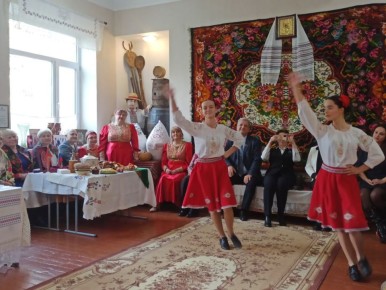 В Дубоссарах проходит первый районный фестиваль национальной кухни "Колорит вкусов"