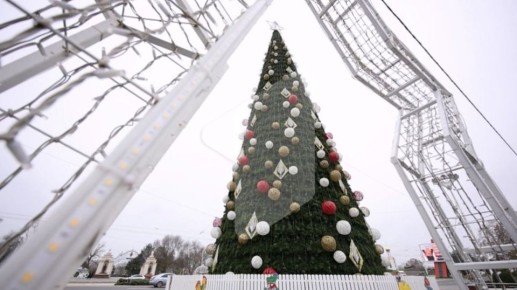 Сегодня зажгут главную ёлку страны