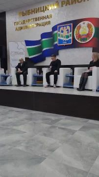 Сегодня на форуме также выступает индивидуальный IT-предприниматель Николай Погребной