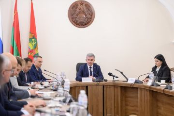 «Мнений может быть много, решение должно быть одно», – Президент Вадим Красносельский провел расширенное совещание с руководством Правительства и Верховного Совета