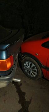 В пабликах появились фотографии ночной аварии в Рыбнице