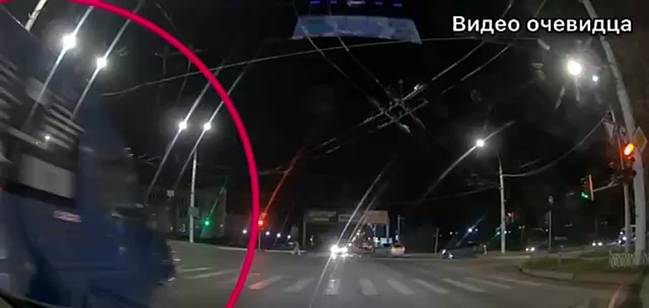 По встречке на красный. Видеорегистратор очевидца 12 декабря зарегистрировал два грубых нарушения ПДД в Тирасполе