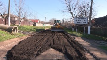В селе Гиска приводят в порядок участок дороги по улице Ленина протяжённостью около 300 метров