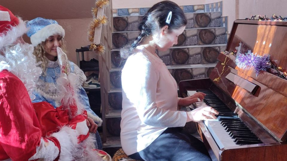 В Каменке детям с онкологией и диабетом, а также их братьям и сёстрам, дарят сладкие подарки от Президента