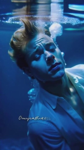 Есть поэты, чьи строки не стареют