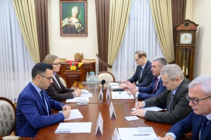 «Многочисленные встречи не заменяют полноценного переговорного процесса», — Президент ПМР Вадим Красносельский, принимая делегацию Миссии ОБСЕ во главе с Изабелой Сильвией Хартман