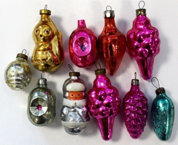 В бендерском историко-краеведческом музее продолжается акция «Подари ёлочную игрушку музею»