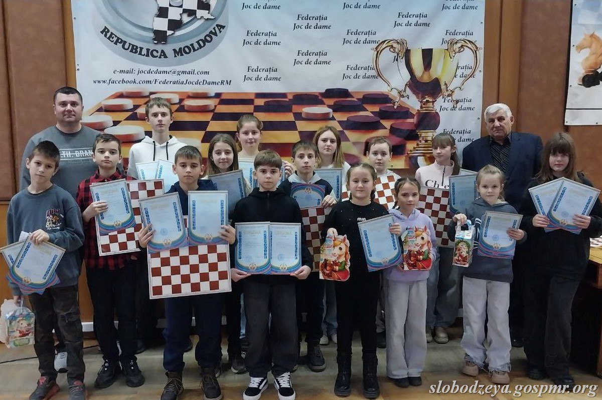 13 и 14 декабря в г. Кишинев состоялся новогодний турнир по шашкам по программе рапид и блиц