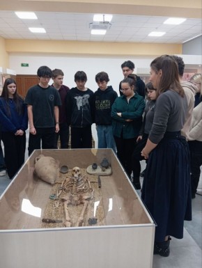 Ученики Бендерской школы №16 посетили столичный археологический музей