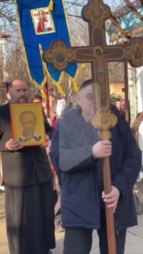 Крестный ход вокруг столичного храма Святого Николая Чудотворца